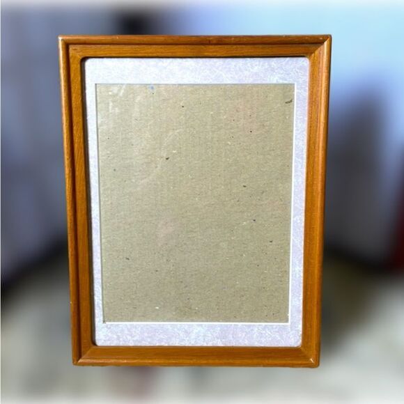 Vintage Picture Frame with Pink & White Matting Hang or Stand Freely - Picture 3 of 11